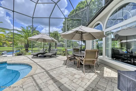 1318 Charter Court E Jacksonville FL 32225
