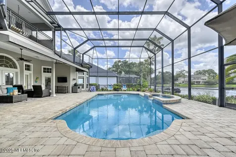 1318 Charter Court E Jacksonville FL 32225