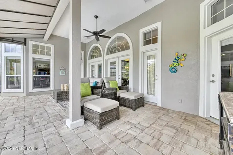 1318 Charter Court E Jacksonville FL 32225