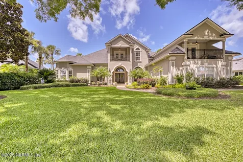 1318 Charter Court E Jacksonville FL 32225