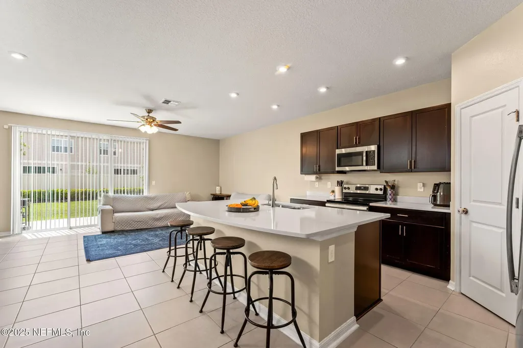 13106 Annies Walk Drive Jacksonville FL 32218