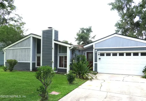 6823 Coralberry Lane N Jacksonville FL 32244
