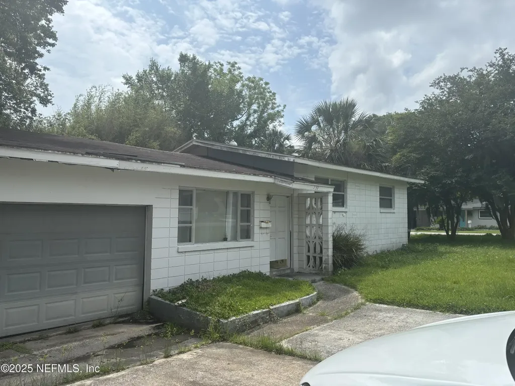739 Brookview Drive N Jacksonville FL 32225