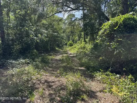 215 Ward Avenue Crescent City FL 32112