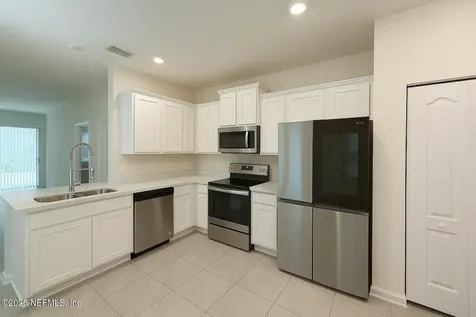 402 Aralia Lane Jacksonville FL 32216