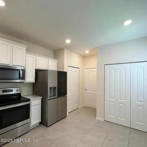 402 Aralia Lane Jacksonville FL 32216