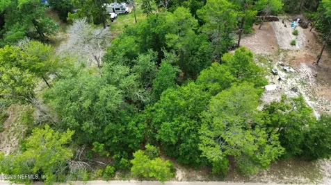 127 East Drive Florahome FL 32140