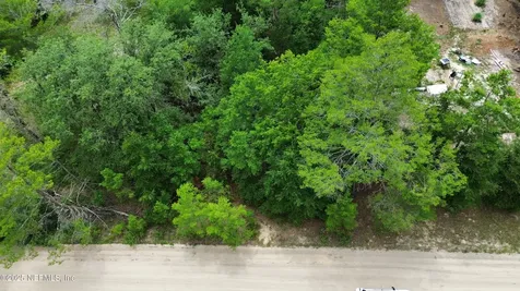 127 East Drive Florahome FL 32140
