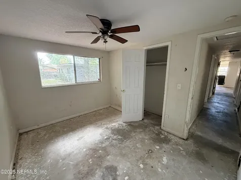 8422 Gullege Drive Jacksonville FL 32219