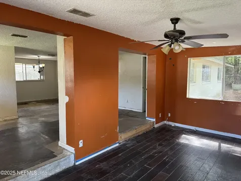 8422 Gullege Drive Jacksonville FL 32219