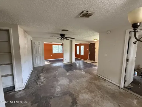 8422 Gullege Drive Jacksonville FL 32219