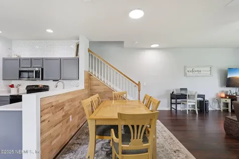 6907 Woody Vine Drive Jacksonville FL 32258