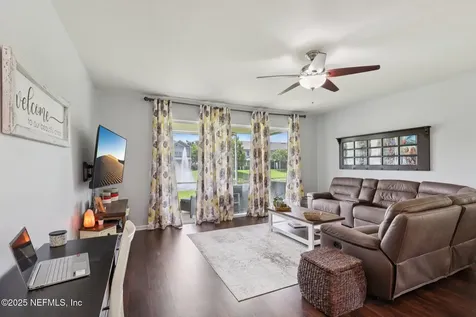 6907 Woody Vine Drive Jacksonville FL 32258