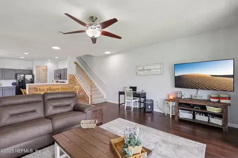 6907 Woody Vine Drive Jacksonville FL 32258