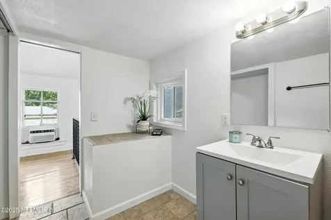 1239 Wolfe Street Jacksonville FL 32205