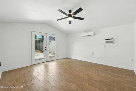1239 Wolfe Street Jacksonville FL 32205