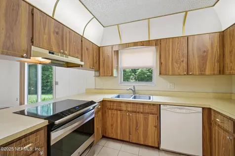 1560 Brittany Court Jacksonville FL 32221