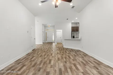 8193 Helmsley Boulevard Jacksonville FL 32219