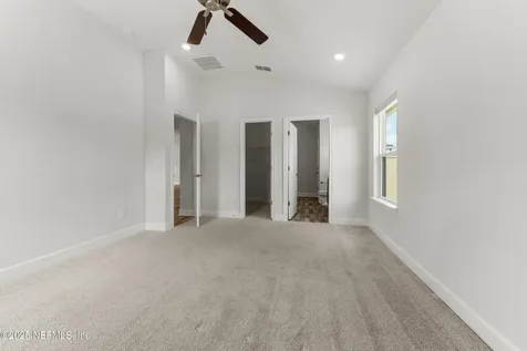 8193 Helmsley Boulevard Jacksonville FL 32219