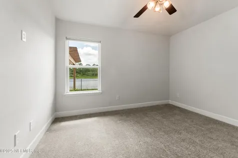 8193 Helmsley Boulevard Jacksonville FL 32219