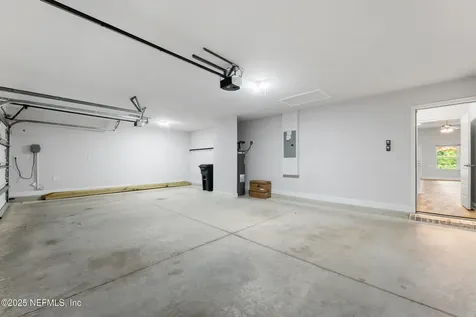 8193 Helmsley Boulevard Jacksonville FL 32219