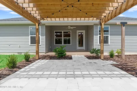 8193 Helmsley Boulevard Jacksonville FL 32219