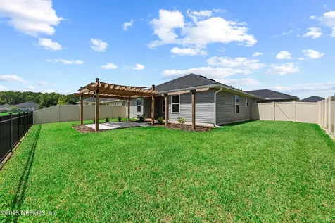 8193 Helmsley Boulevard Jacksonville FL 32219