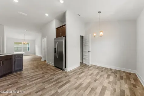 8193 Helmsley Boulevard Jacksonville FL 32219