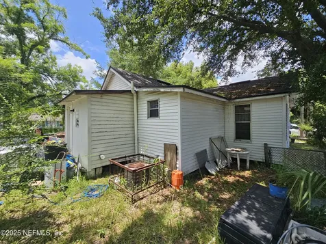 1686 W 2nd Street Jacksonville FL 32209