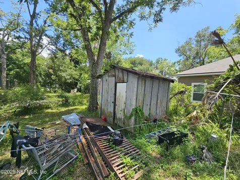 1686 W 2nd Street Jacksonville FL 32209