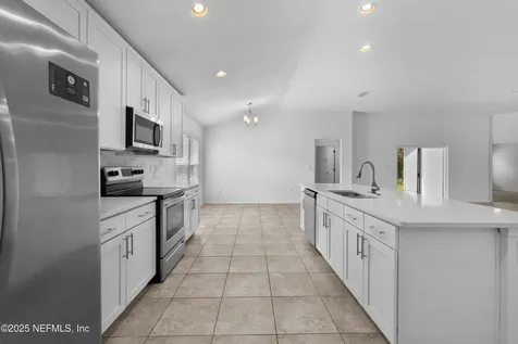 7076 Sandle Drive Jacksonville FL 32219