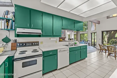 6730 Strawberry Lane Jacksonville FL 32211