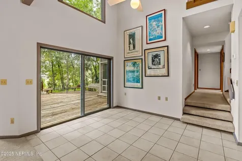 6730 Strawberry Lane Jacksonville FL 32211