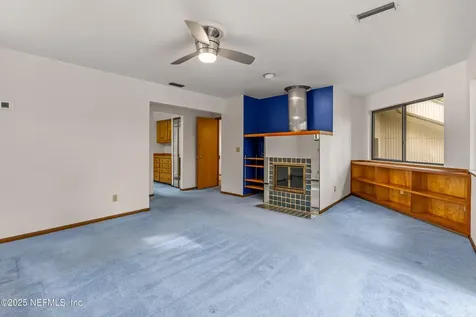 6730 Strawberry Lane Jacksonville FL 32211