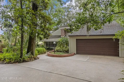 6730 Strawberry Lane Jacksonville FL 32211