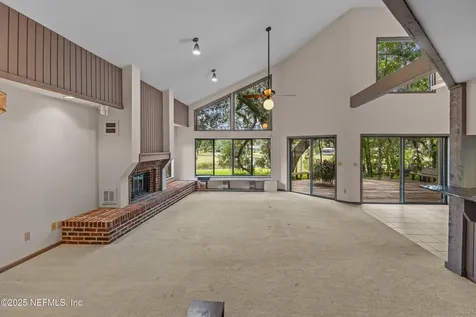 6730 Strawberry Lane Jacksonville FL 32211