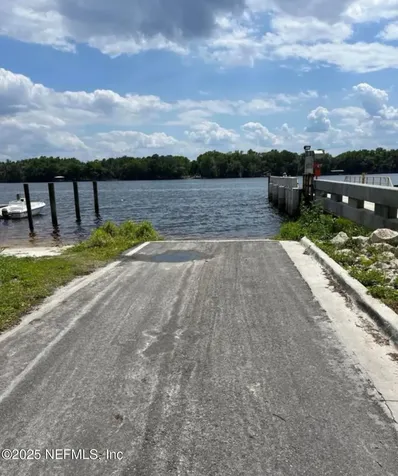 323 Carteret Road Georgetown FL 32139