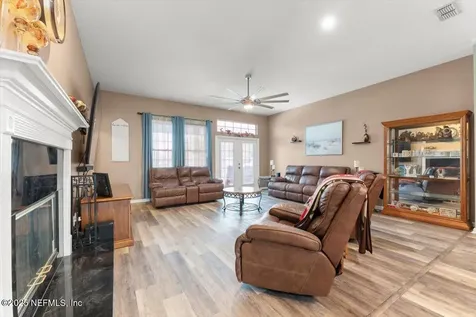 3341 Victoria Lakes Drive N Jacksonville FL 32226