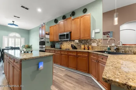 3341 Victoria Lakes Drive N Jacksonville FL 32226