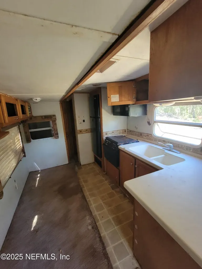 333 2nd Way Interlachen FL 32148