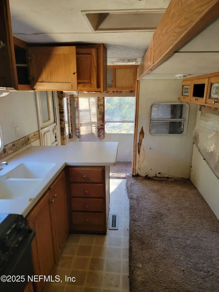 333 2nd Way Interlachen FL 32148