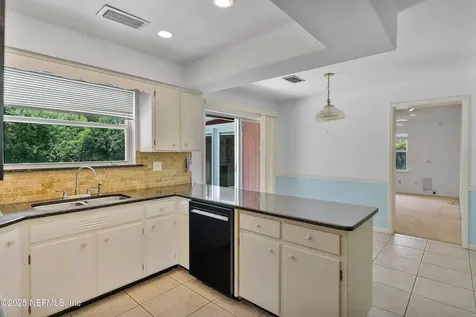 2733 Alvarado Avenue Jacksonville FL 32217