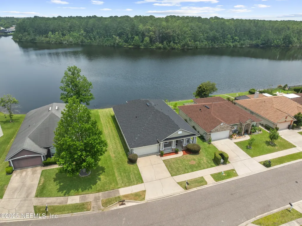 9236 Prosperity Lake Drive Jacksonville FL 32244