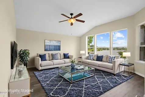 9236 Prosperity Lake Drive Jacksonville FL 32244