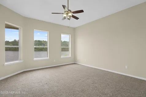9236 Prosperity Lake Drive Jacksonville FL 32244