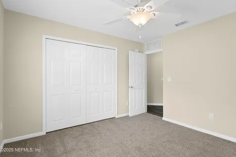 9236 Prosperity Lake Drive Jacksonville FL 32244