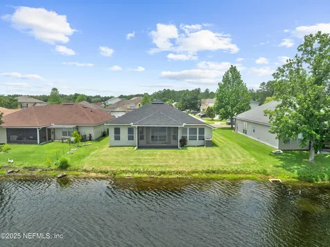 9236 Prosperity Lake Drive Jacksonville FL 32244