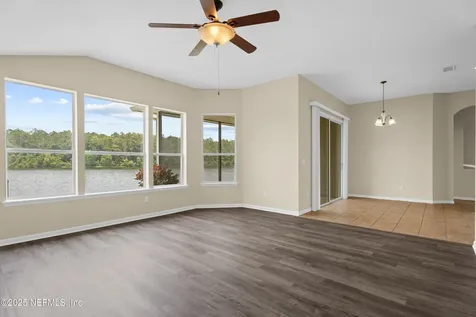 9236 Prosperity Lake Drive Jacksonville FL 32244