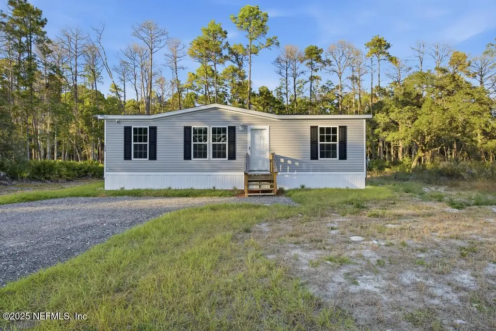520 Hickory Nut Trail Satsuma FL 32189
