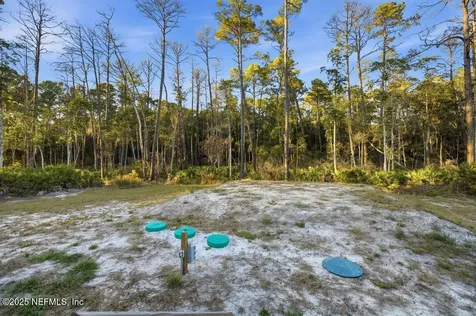 520 Hickory Nut Trail Satsuma FL 32189